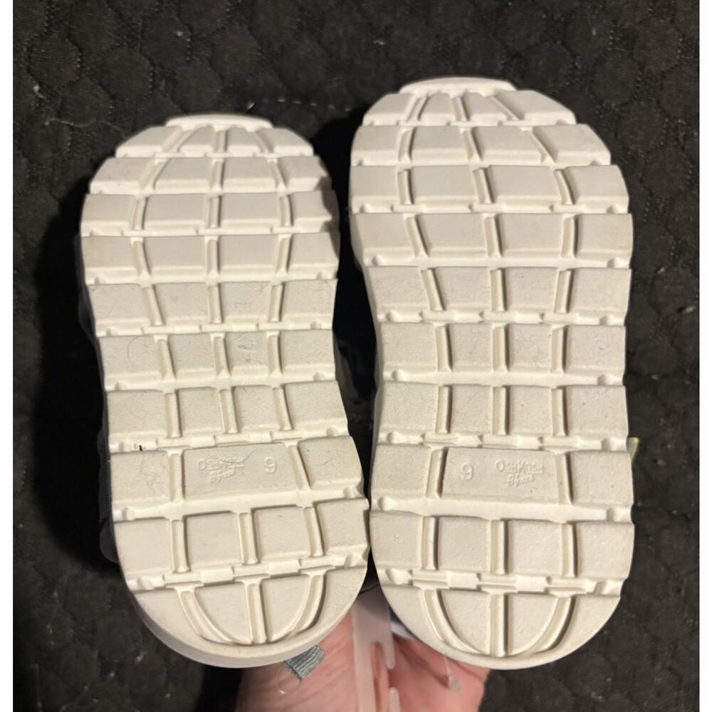 OshKosh B'gosh Gray Yellow Strappy Hook & Loop Sandals Kids US 9 - Picture 6 of 6